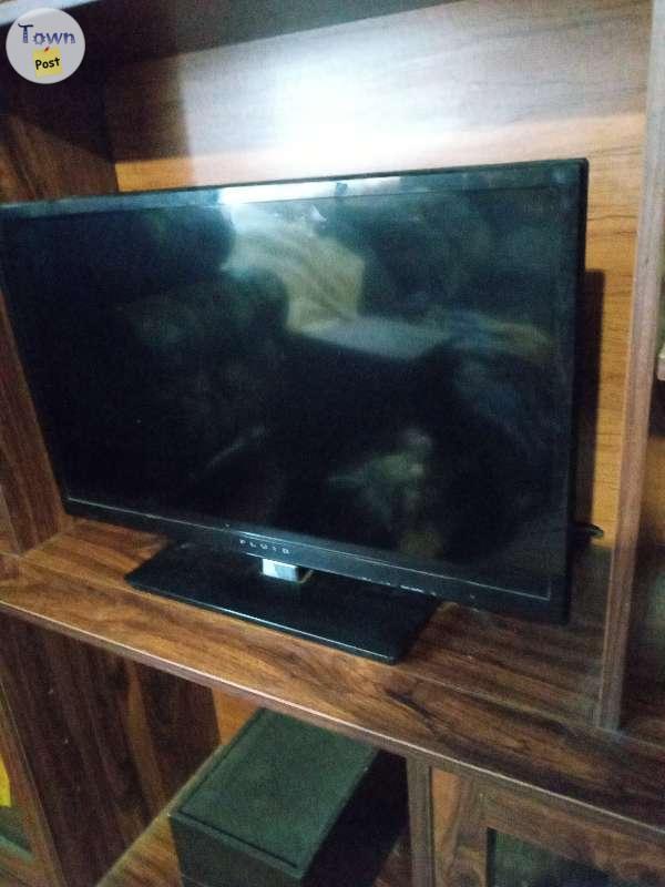 Photo of FLUID 24" FLAT SCREEN TV