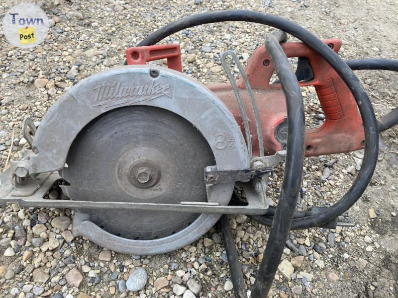 Photo of 8 1/4 inch industrial saw