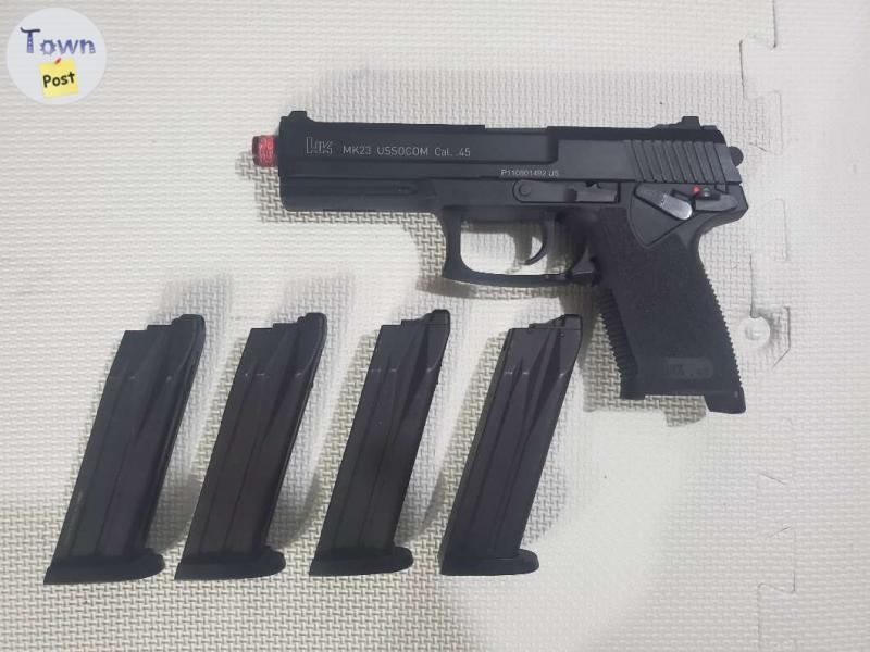 Photo of For sale airsoft MK23 SOCOM pistol + 4 mags!