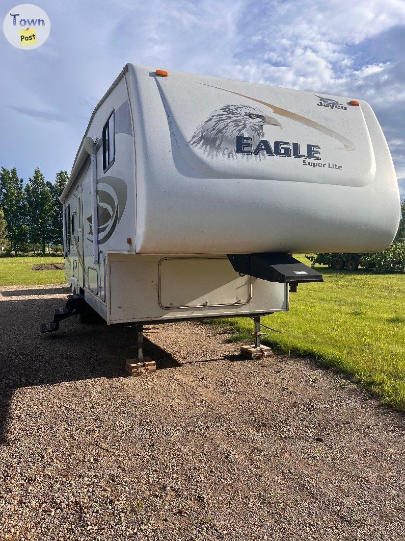 Photo of 2008 Jayco eagle 30.5rls fifth wheel 