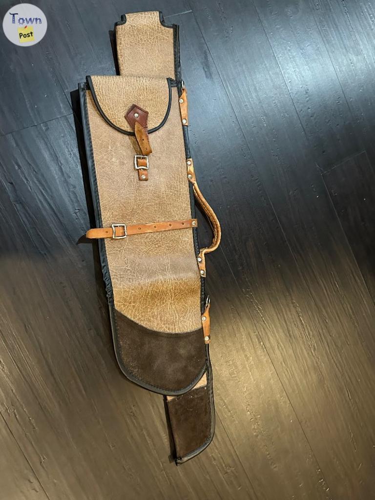 Photo of LEATHER TAKEDOWN GUN CASE